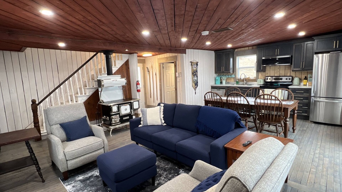 Terra Nova House | The Tickle Inn Saltbox by the Sea