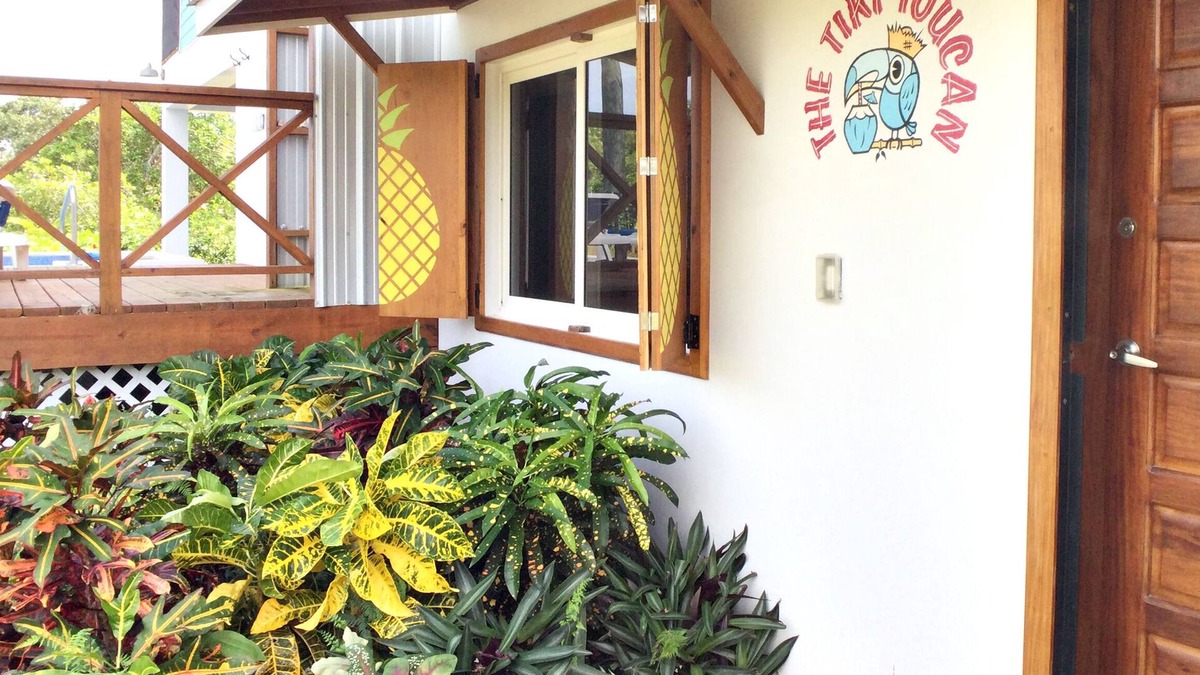 Placencia Apartment | The Tiki Toucan Tropical Suite + Pool