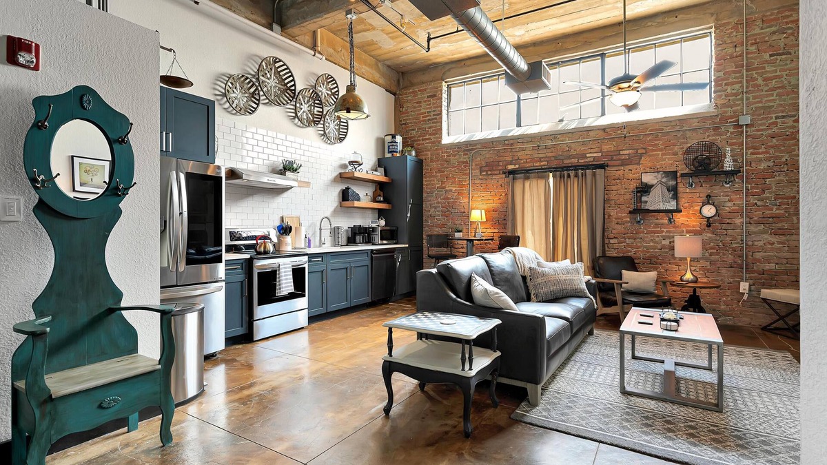 Brazos Condo | The Timeout at 203