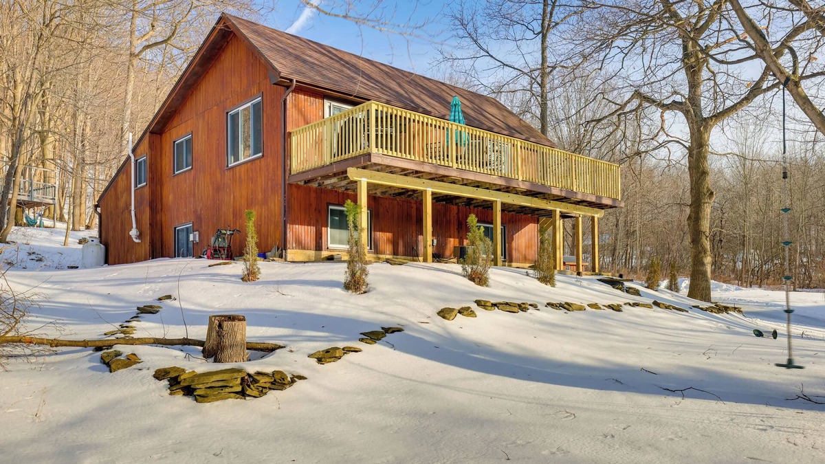 Canandaigua House | The Toasted Marshmallow Ski & Lake Retreat