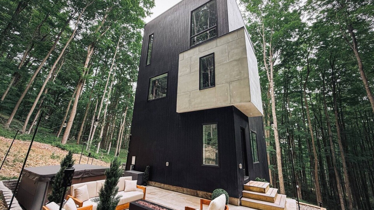 Bellaire Apartment | The Tower at Glacial Hills