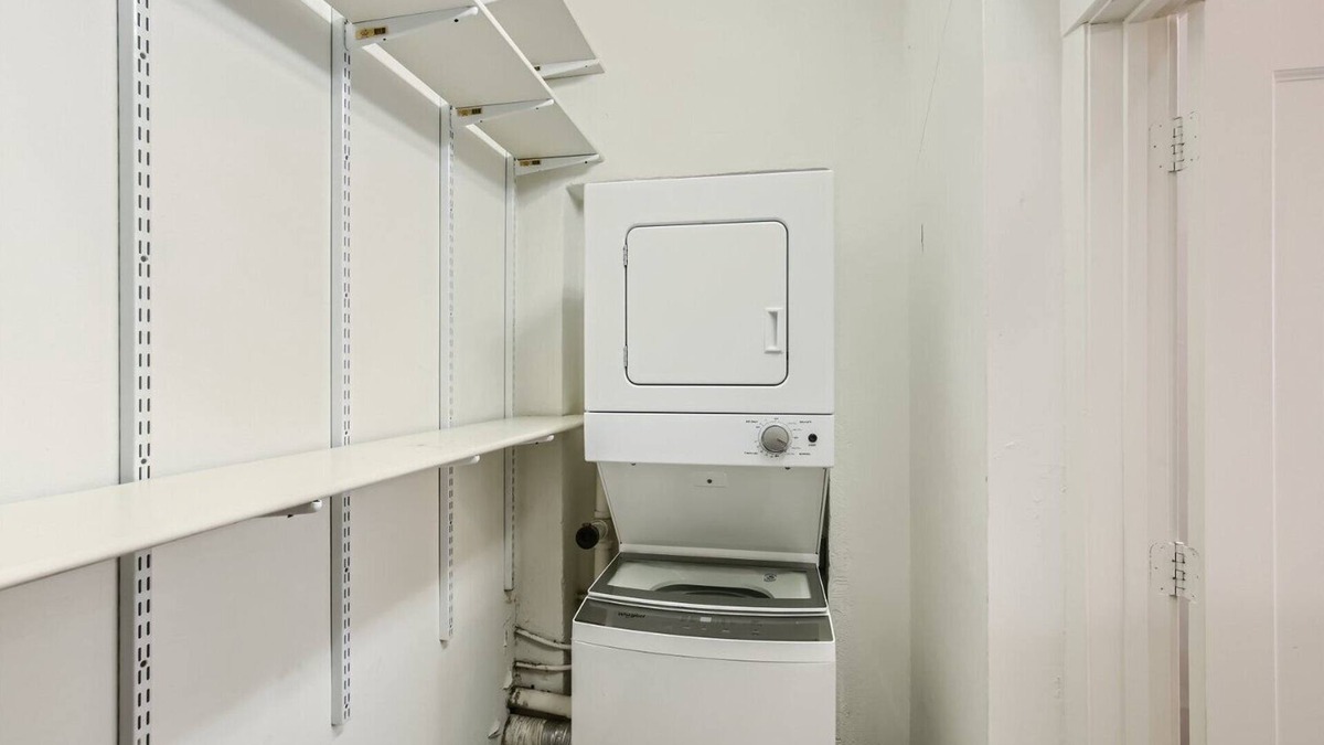 Oak Lawn Apartment | The Tranquil One-Bed - Lemmon 102