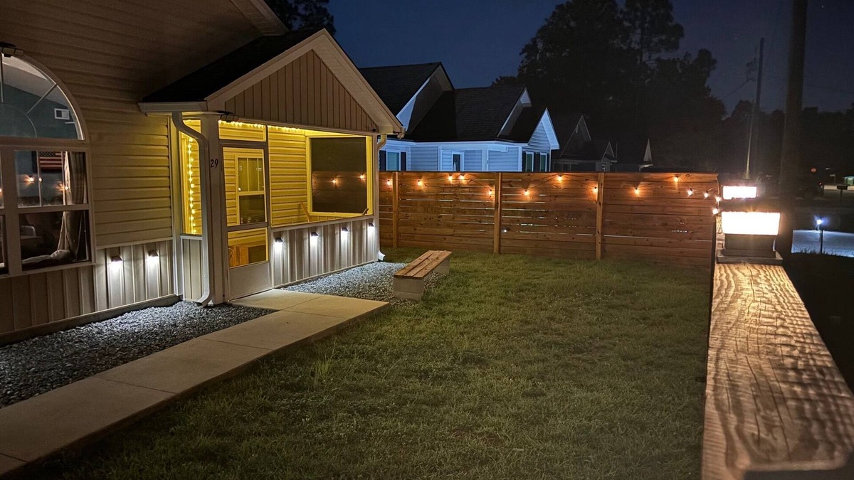 Crawfordville House | The Tranquil Trio - WiFi, Firepit, Full Kitchen, Netflix, Theatre Seats & More!