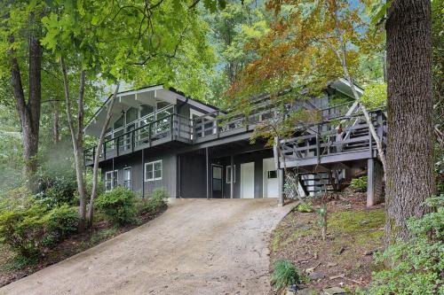 Waynesville House | The Treehouse