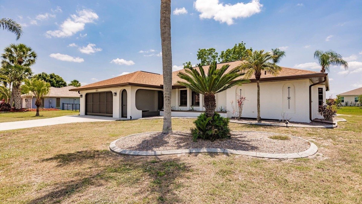Deep Creek House | The Tropical House - heated pool/3 bed, 2 bath