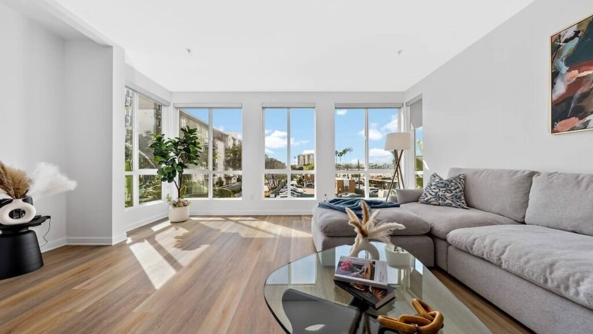 Marina del Rey Apartment | The Turquoise Lounge - Chic 2BR Beach view Pool, Sauna