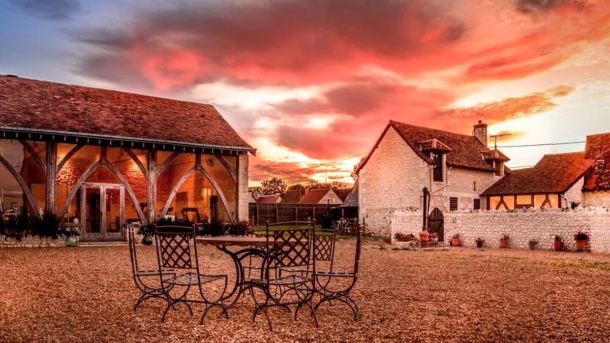 Cussay House | The Two Arches - Les Arches de Muschamp - Holiday Homes with Style & Comfort
