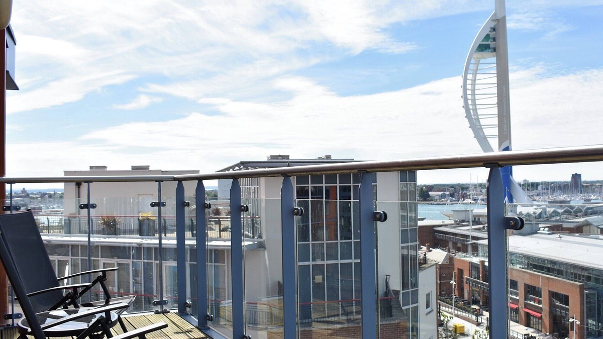 Portsmouth Cottage | The Two Bedroom Balcony View