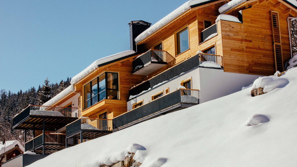 Les Houches Ski Chalet | The Ultimate Chalet in Chamonix - pool, sauna, hot tub, cinema, helipad. 1000m2