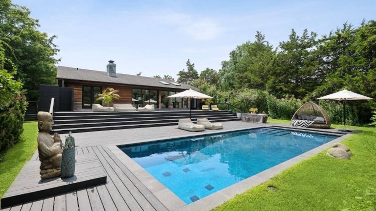 Sag Harbor House | The Ultimate Lux Summer Escape in Sag Hbr. Renovated, high end everything quiet