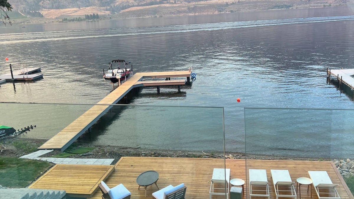 Okanagan-Similkameen House | THE ULTIMATE LUXURIOUS LAKE FRONT HOME (permitted for short-term rentals)