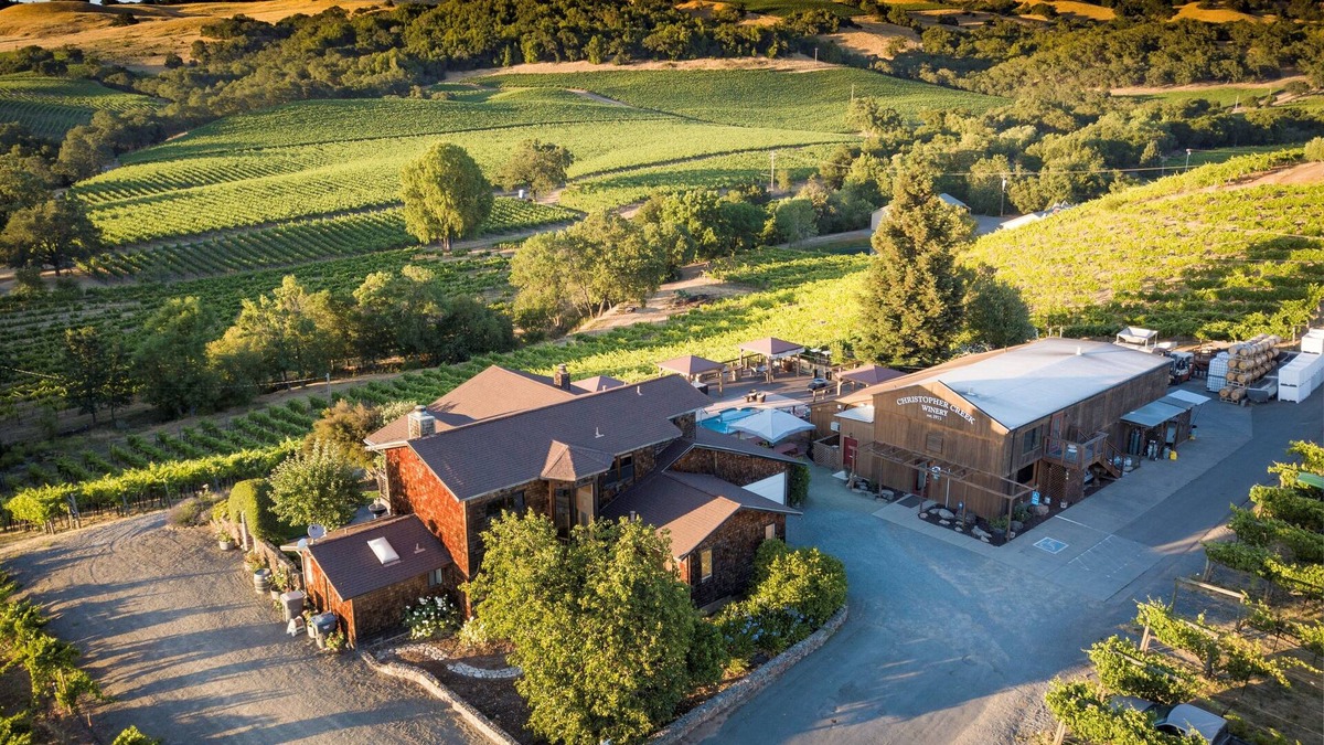 Healdsburg House | The Ultimate Wine Lover's Experience