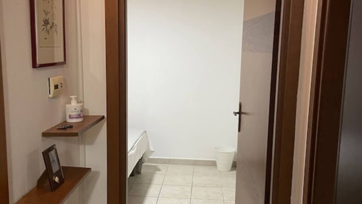 Livorno Apartment | The Upper House is an apartment with lofts