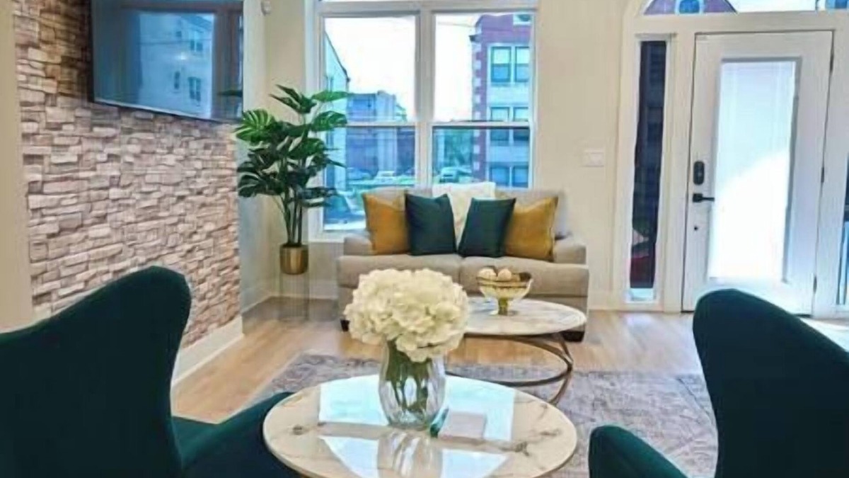 Kenwood House | The Urban Manor “Modern luxury style”