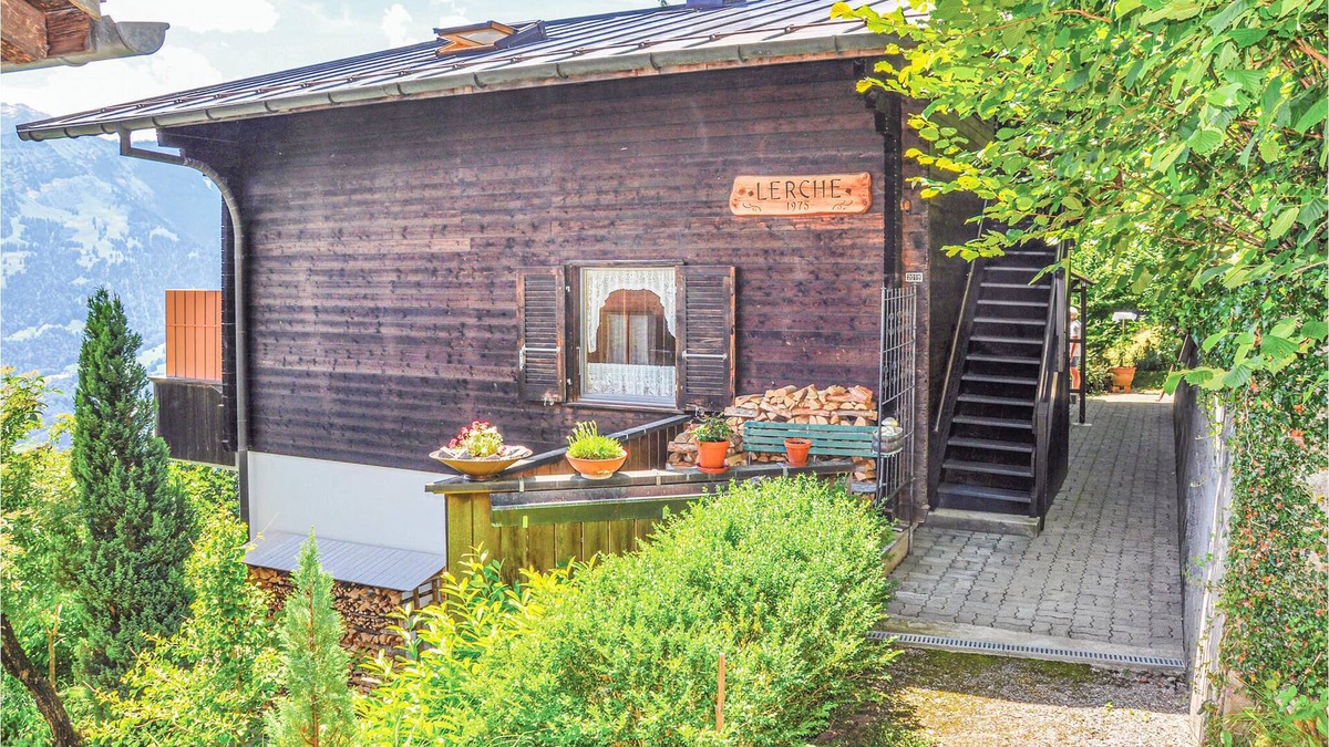 Sundlauenen Apartment | The vacation apartment Lerche is located in the beautiful Bernese Oberland in the middle of the quie