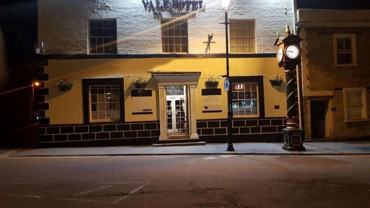 Cricklade Hotel | The Vale Hotel