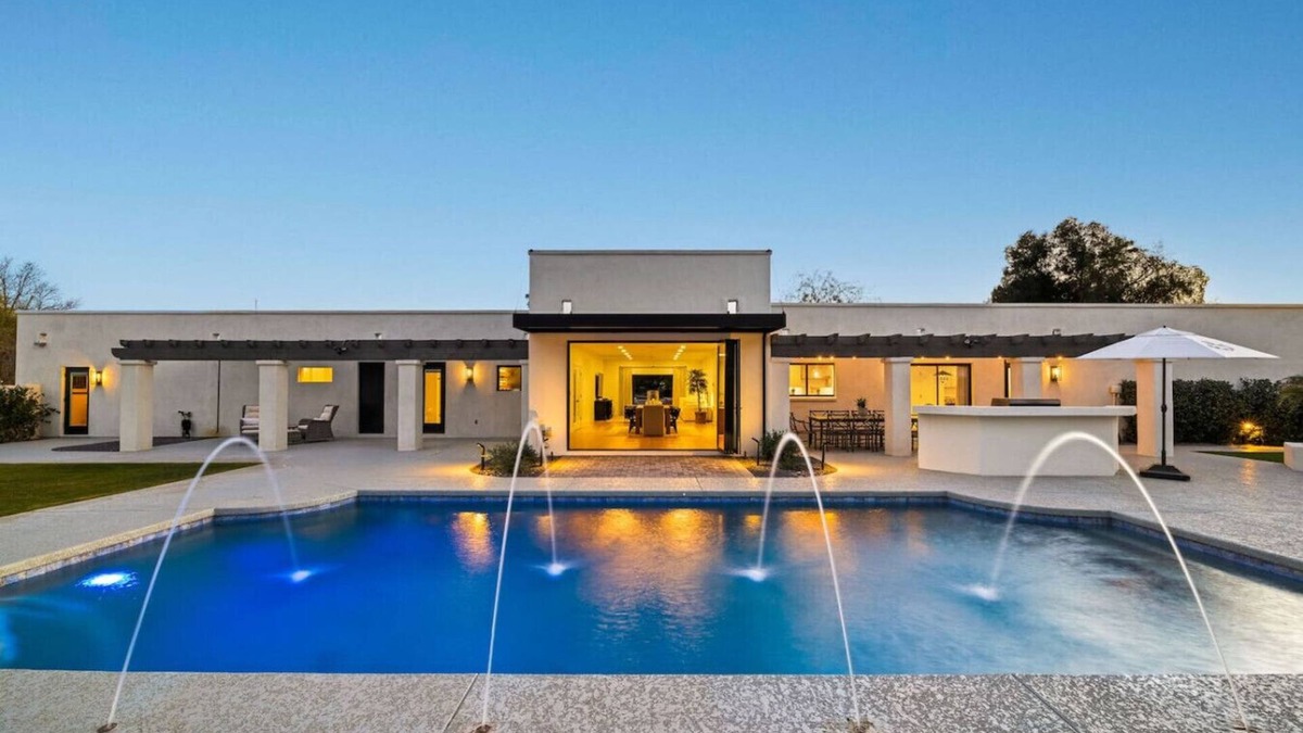 Paradise Country Estates House | The Vale & Sage | A Private Resort Experience