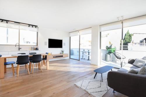 Tel Aviv Apartment | The Verenda by HolyGuest