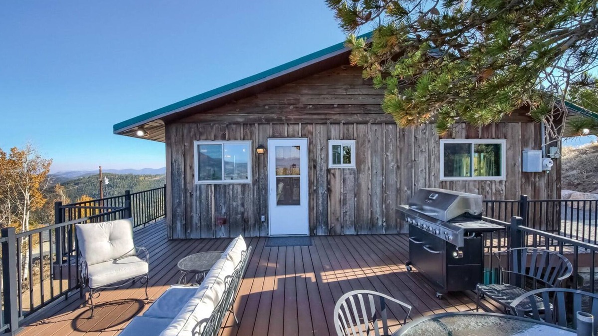 Evergreen Cabin | The View~Cozy Oasis at 8510 ft~King Bed ~ Firepit!