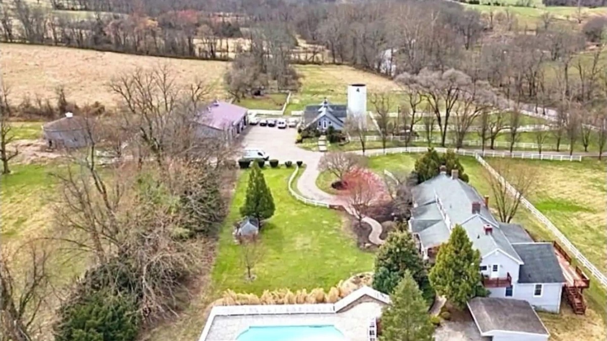 Neshanic Other | THE VILLA FarmnSleeps20+
