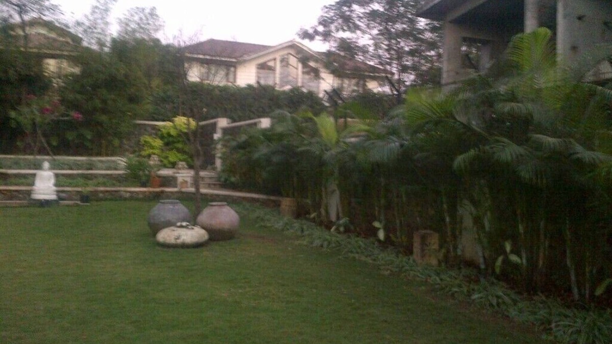 Kune N.m. Villa | The Villa With Pool, Disco, Lawns