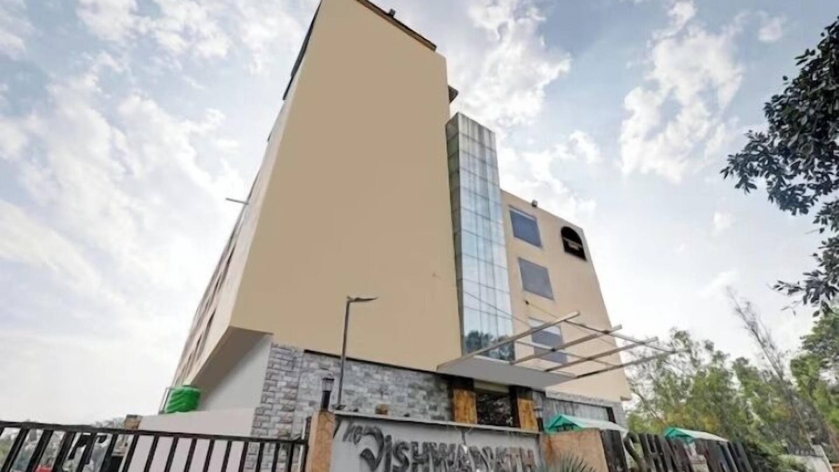 Misrikh Hotel | The Vishwnath Palace