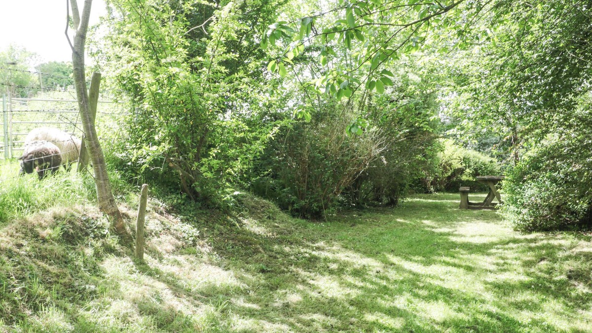 Fiddington Cottage | The Wagon House