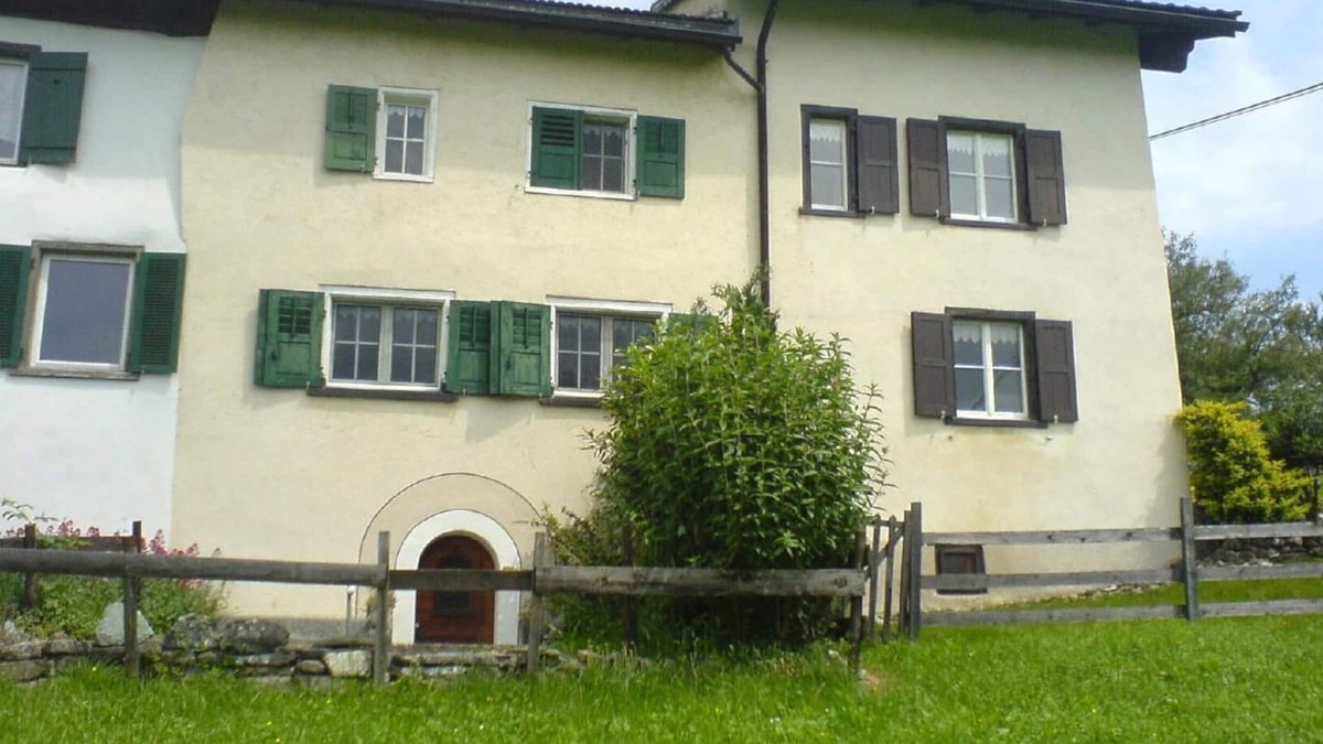 Maienfeld House | The Walserhaus with mountain views