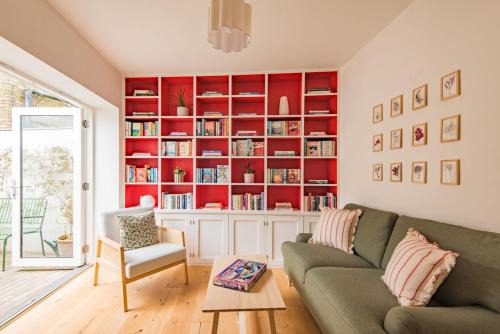 Deal House | The Watchmaker's House by Keepers Cottages