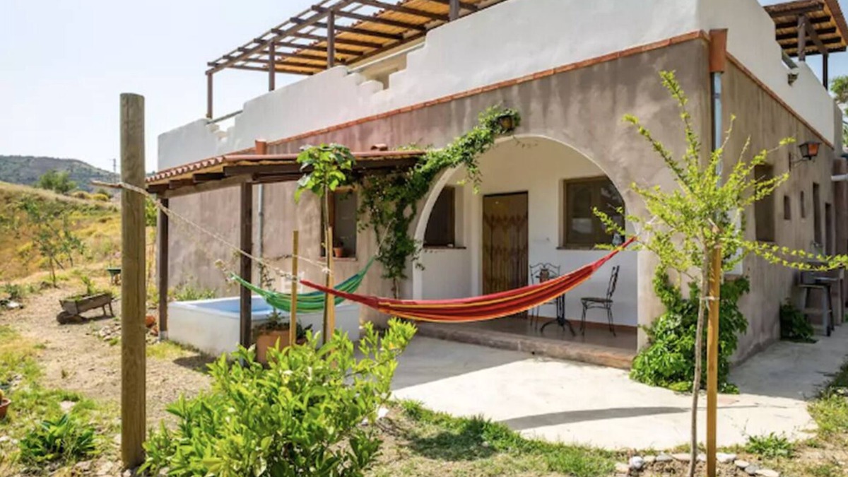 Almunecar Cottage | The watchtower from Río Seco. Cottage in rural tourism in Almuñecar
