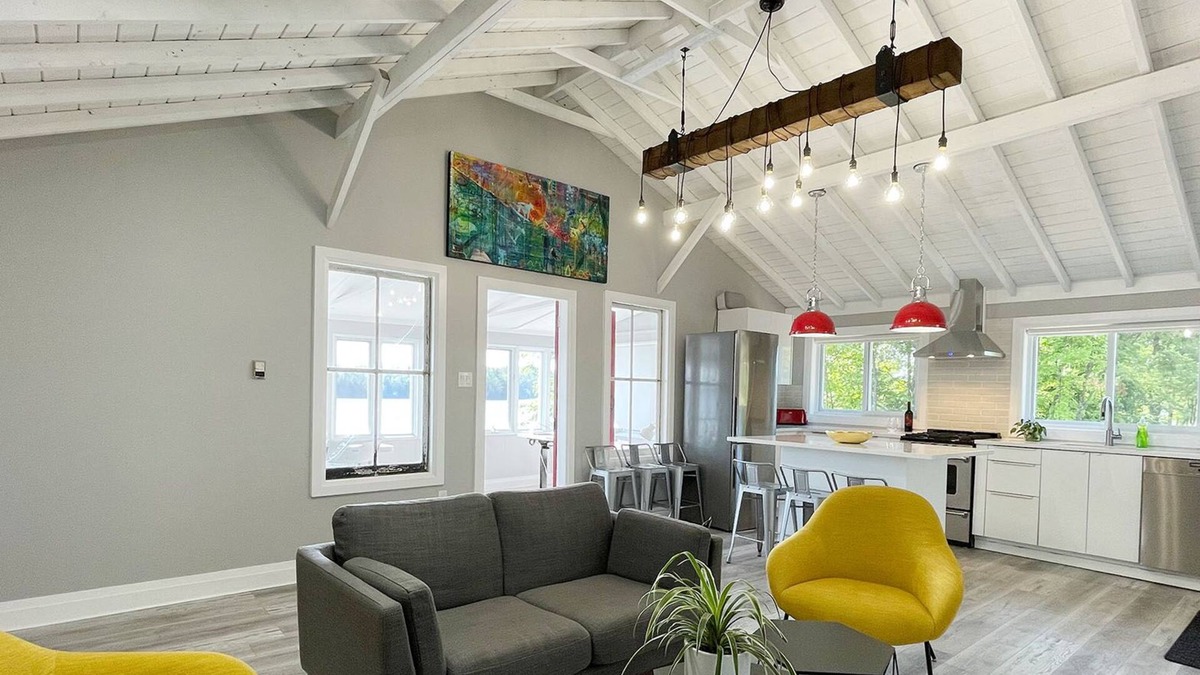 Frontenac House | The Water's Edge-A Modern Waterfront Cottage Rental