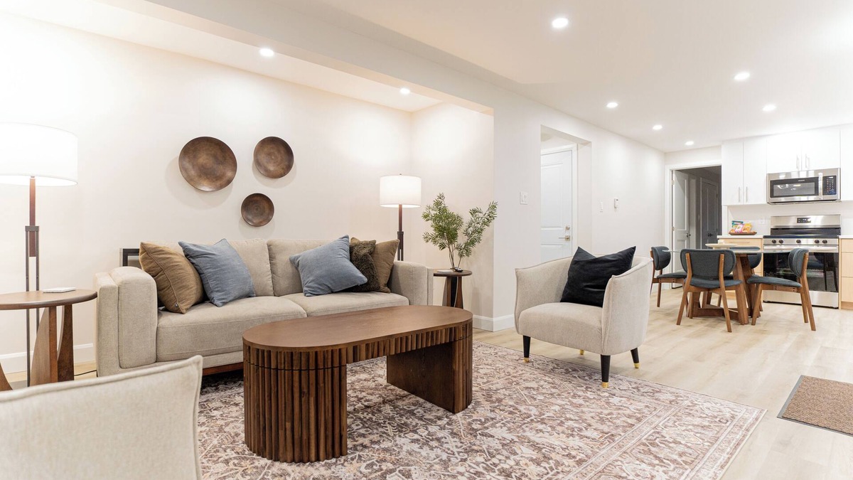 Elora Apartment | The Water Street Suite | New 2-Bed Suite | Steps to Downtown Elora