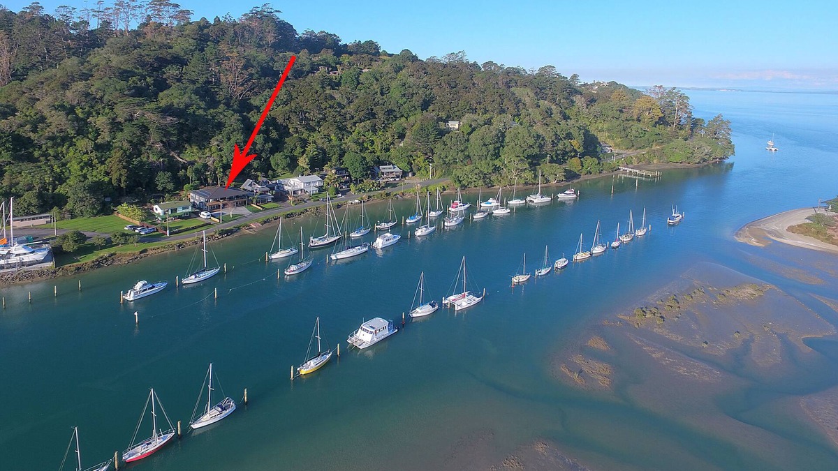 Arkles Bay Apartment | The Waterfront on Wade - Luxury 2 bedroom apartment on the Weiti River Estuary