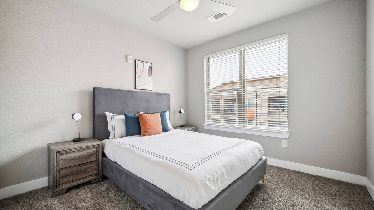 South Arlington Apartment | The Watson 369 I Comfy 2 Bed 1 Bath