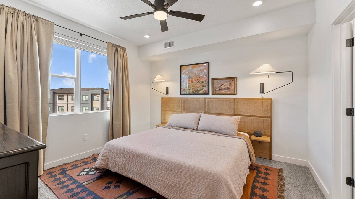 Washington Condo | The Way Station: Resort Pools, Lazy River, Waterslide + Pickleball