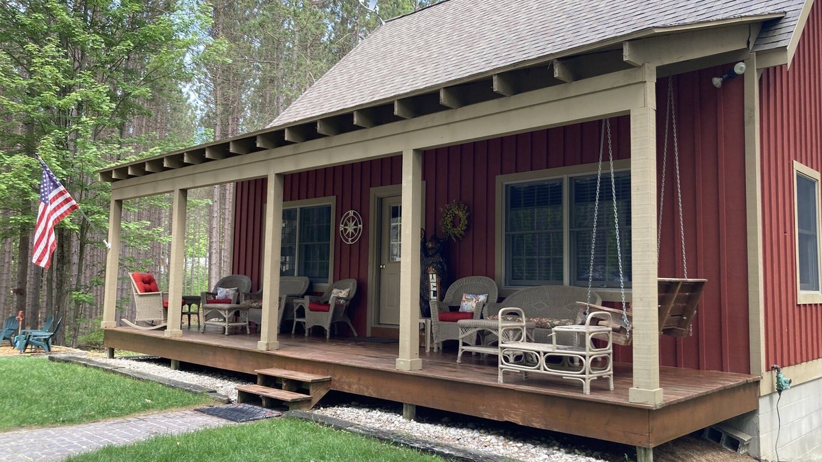 Lake Ann Cottage | The Wayberry Cottage-Beautiful Retreat-Close to Nature