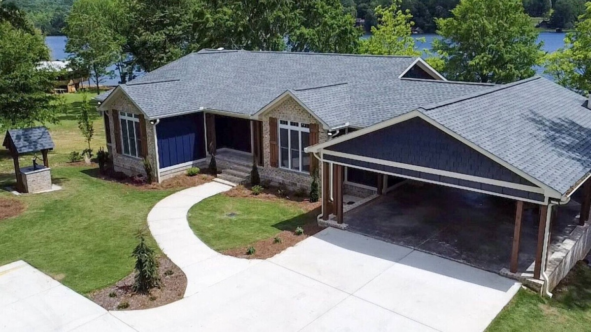Cedar Bluff House | The Well House on Weiss Lake