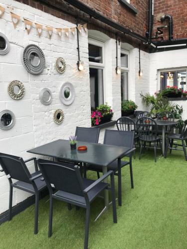Blackpool Town Center Bed & Breakfast | The Wellington House Hotel