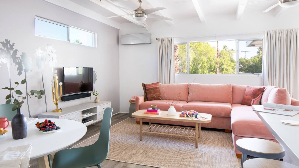 Tahquitz River Estates Hotel | The Wesley Suite 10 by AvantStay | Spacious 2BR/2BA Flat w/Full Kitchen
