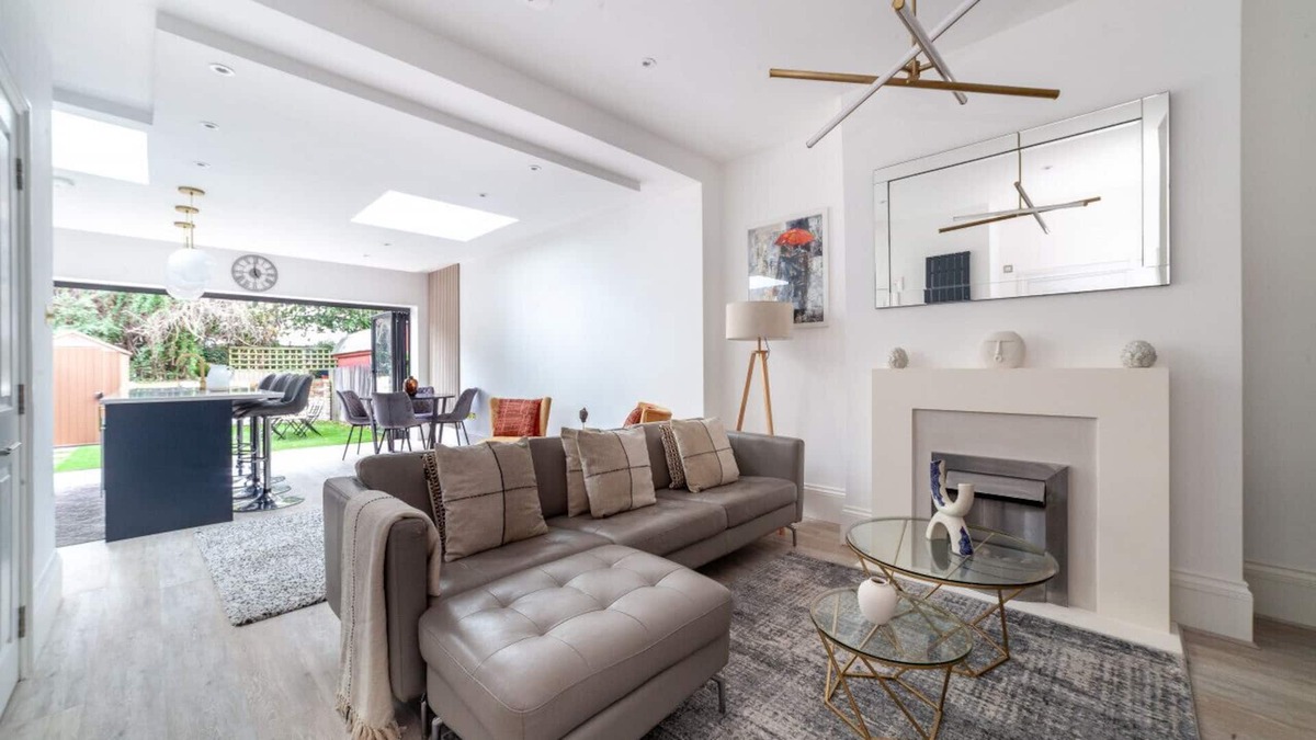 West Ealing Apartment | The West Ealing Villa
