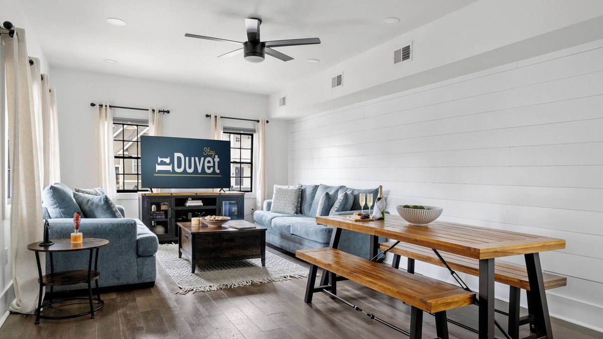 Westside House | The West Grand | Luxurious Design | Pet Friendly