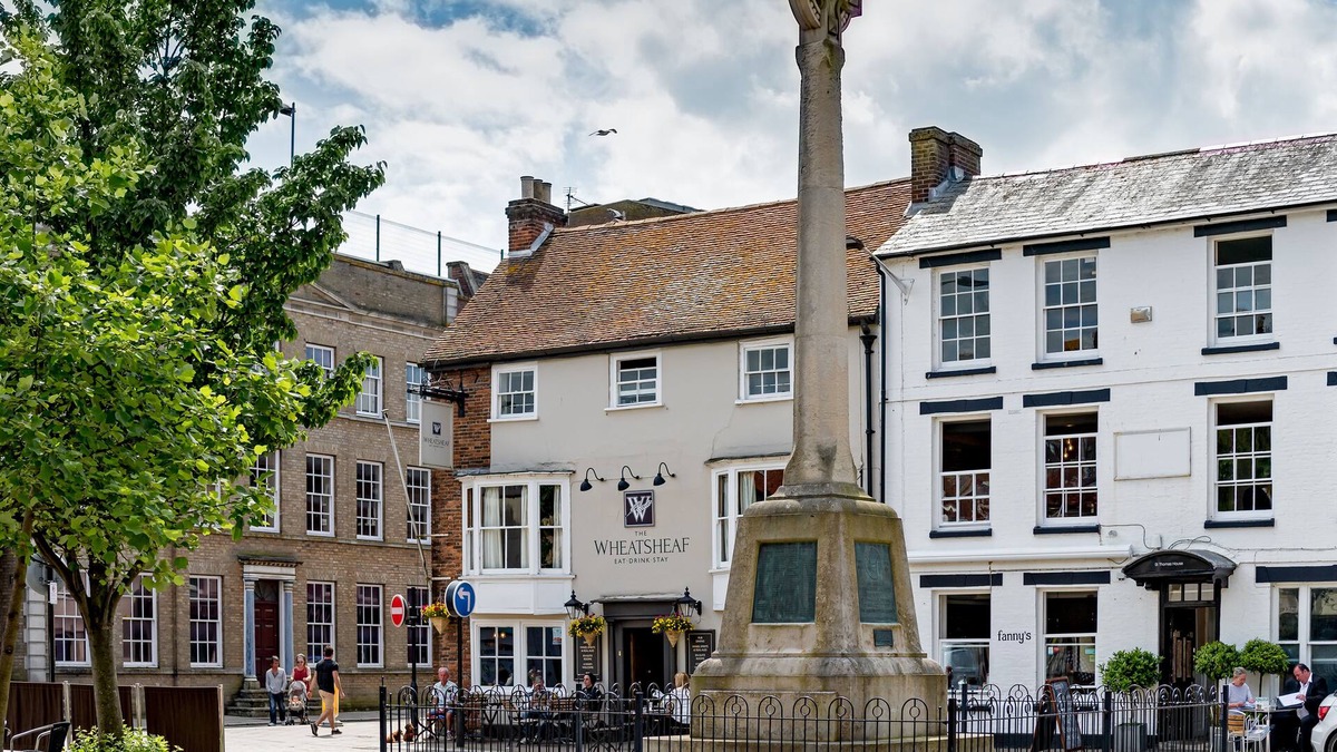 Newport Hotel | The Wheatsheaf Hotel