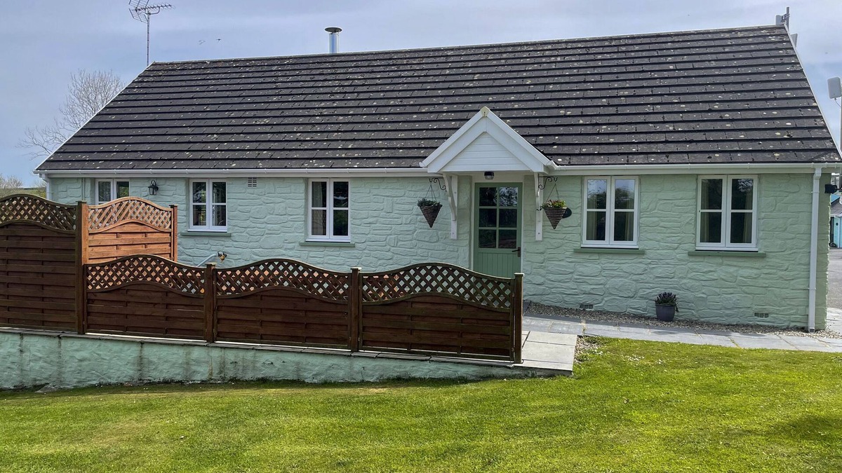 Tremain Cottage | THE WHEEL @ CANLLEFAES, pet friendly, with pool in Cardigan