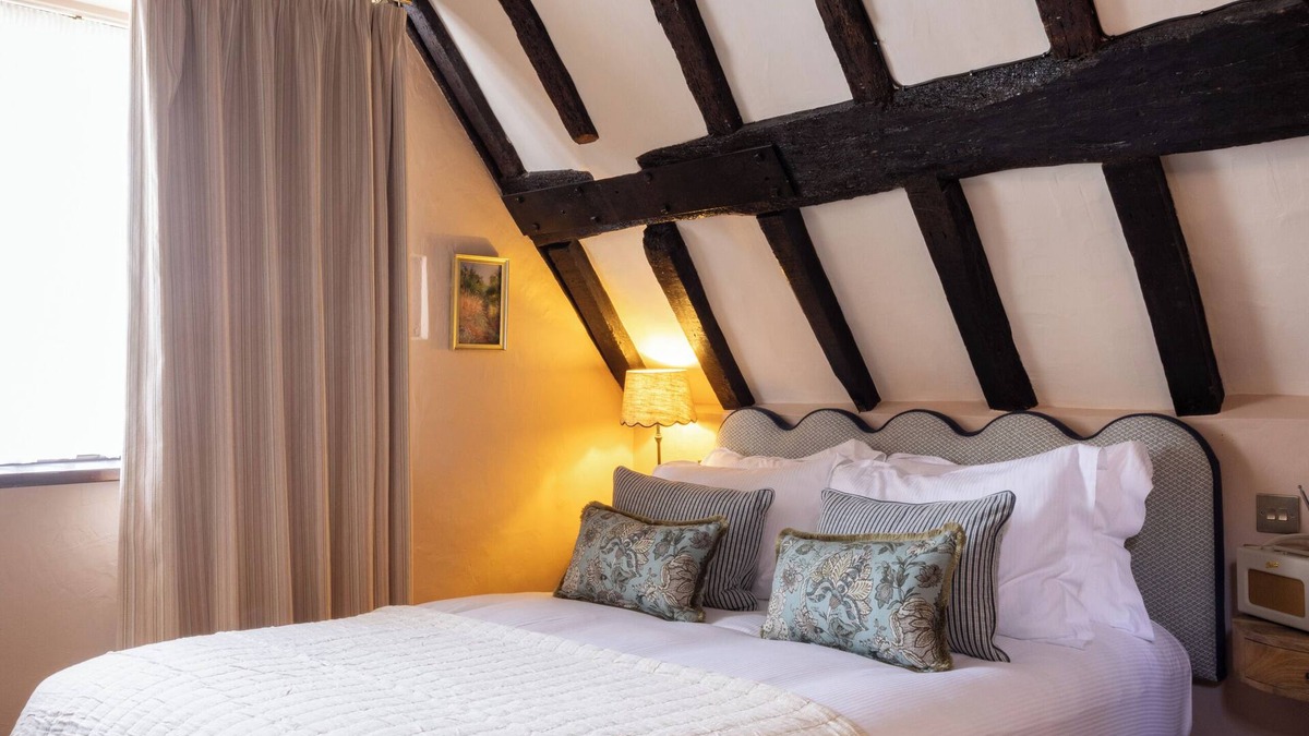 Lewes Hotel | The White Hart