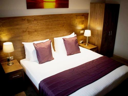 Swindon Hotel | The White Hart