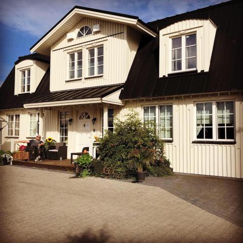 Reykholt Villa | The White House