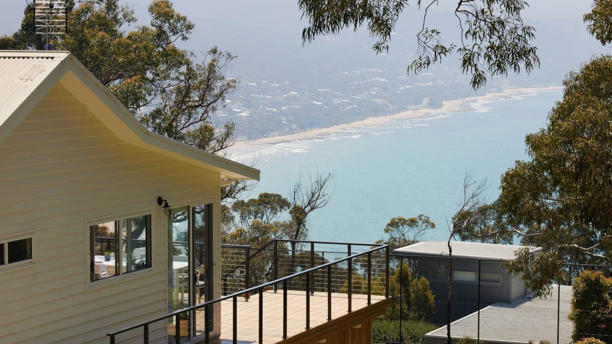 Lorne House | The White House - Lorne