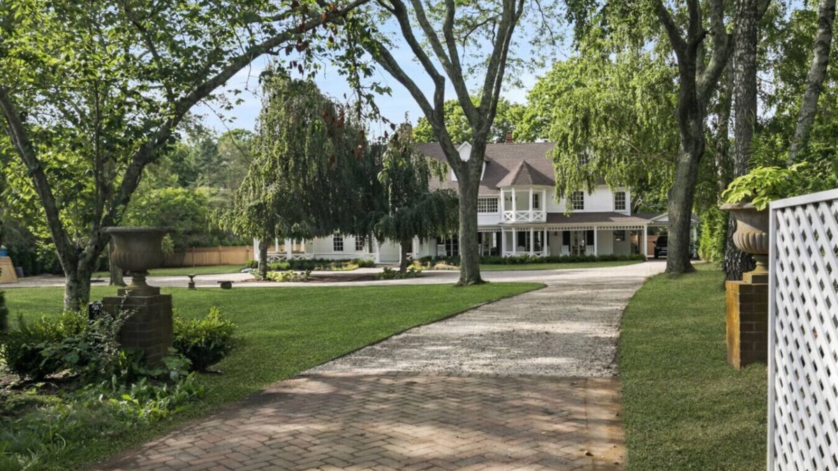 Greenport House | The Whitehouse North Fork
