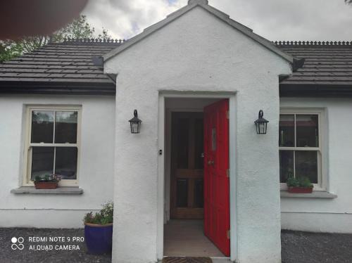 Mullingar House | The Wild Farm Lodge