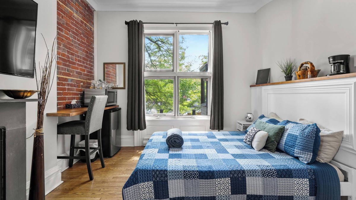 Downtown Halifax Apartment | The Willis Suite steps from the waterfront